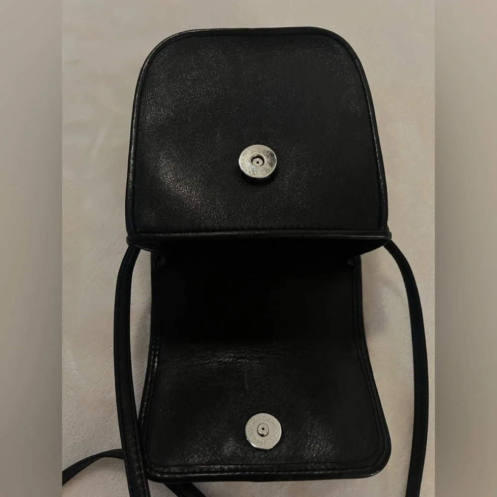 🩷 Brighton One World Leather Mini Crossbody Black Croc-Embossed/ Full leather 🩷